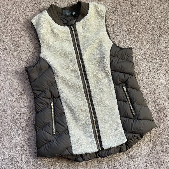 Athleta Olive Green Goose Down Tundra Sherpa Puffer Vest Quilted Women's Large - Picture 4 of 10